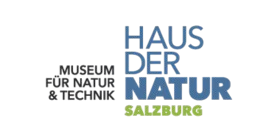Logo des Haus der Natur Salzburg mit blau-grünem Schriftzug und Zusatz „Museum für Natur & Technik“.
